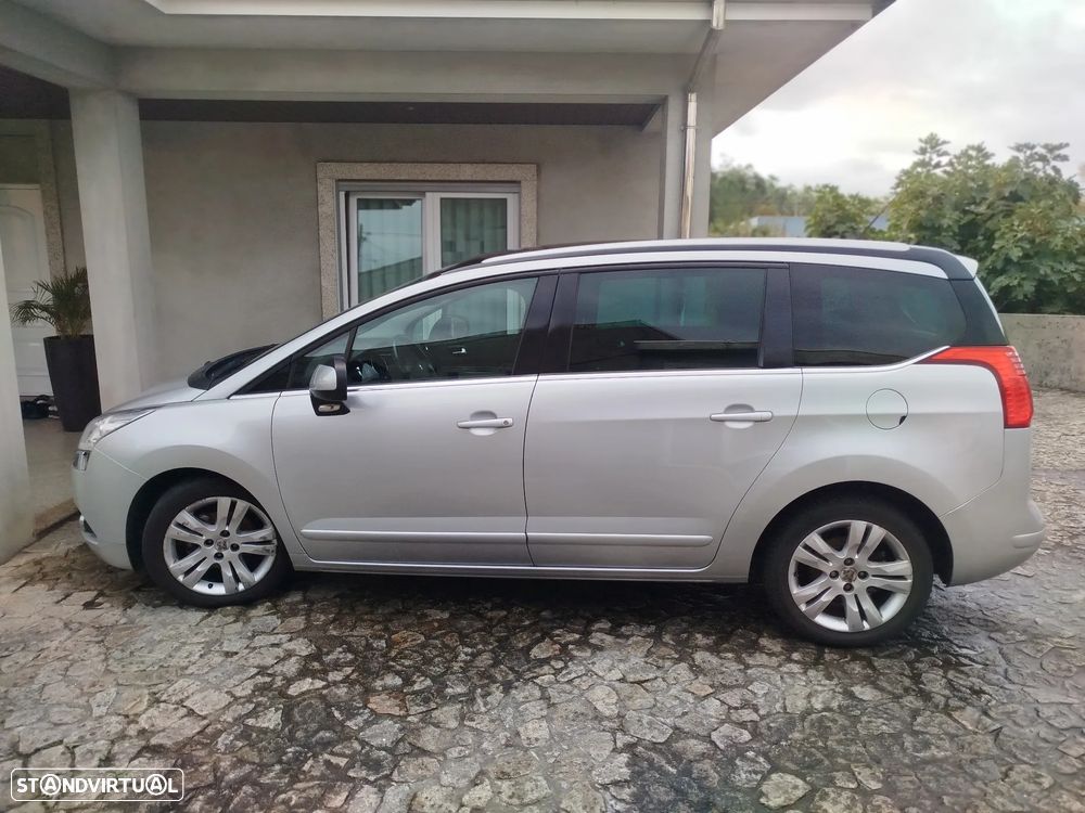 Peugeot 5008 - 11