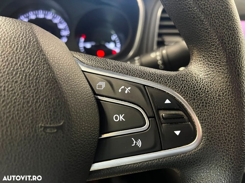 Renault Megane TCe Life - 18