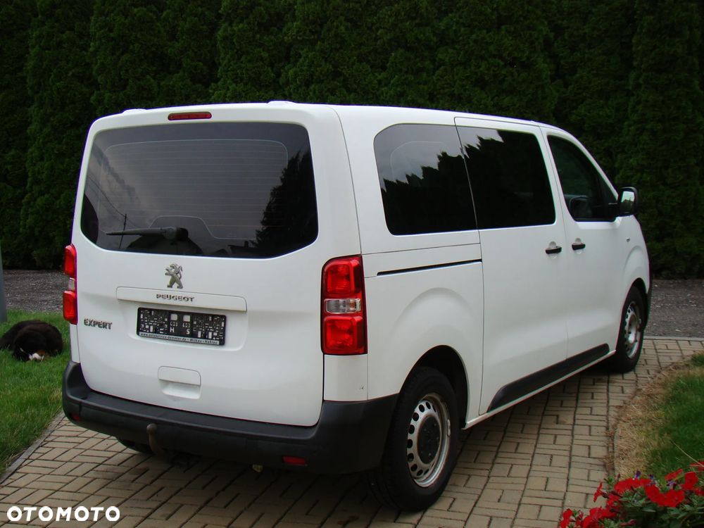 Peugeot Traveller - 10