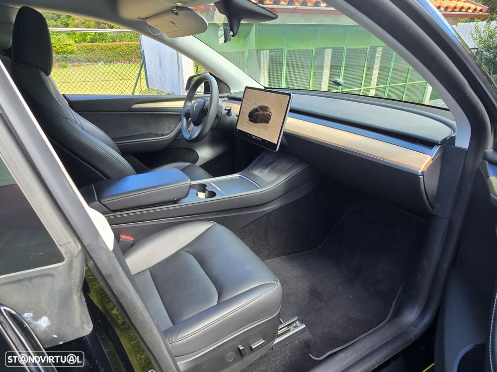 Tesla Model Y Standard - 17