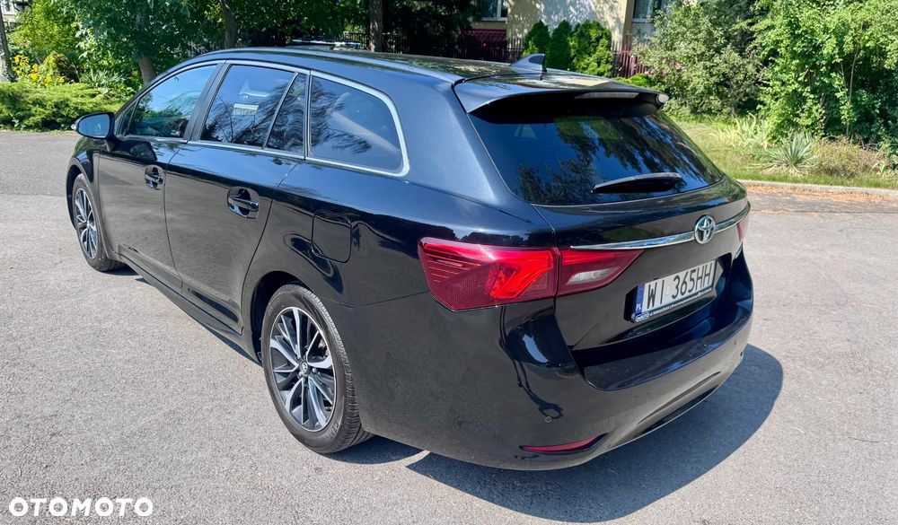 Toyota Avensis 1.8 Premium - 3
