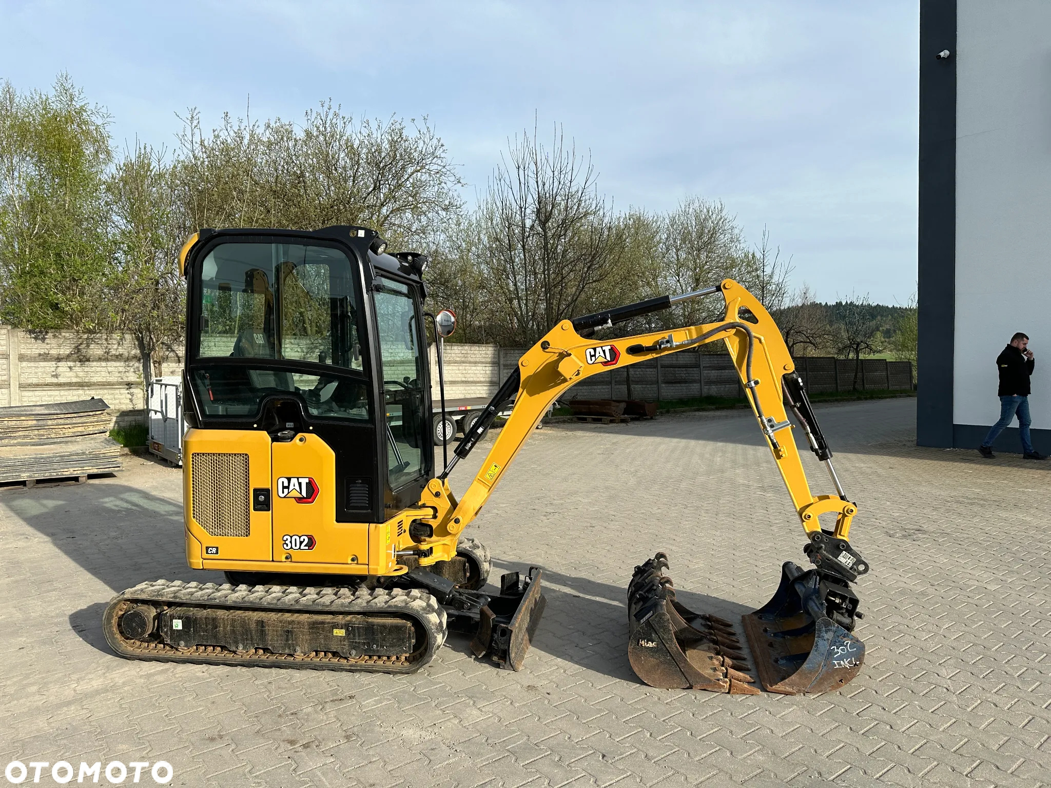 Caterpillar 302 - 8
