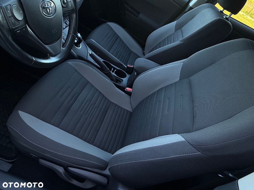 Toyota Auris 1.8 HSD Luna - 25