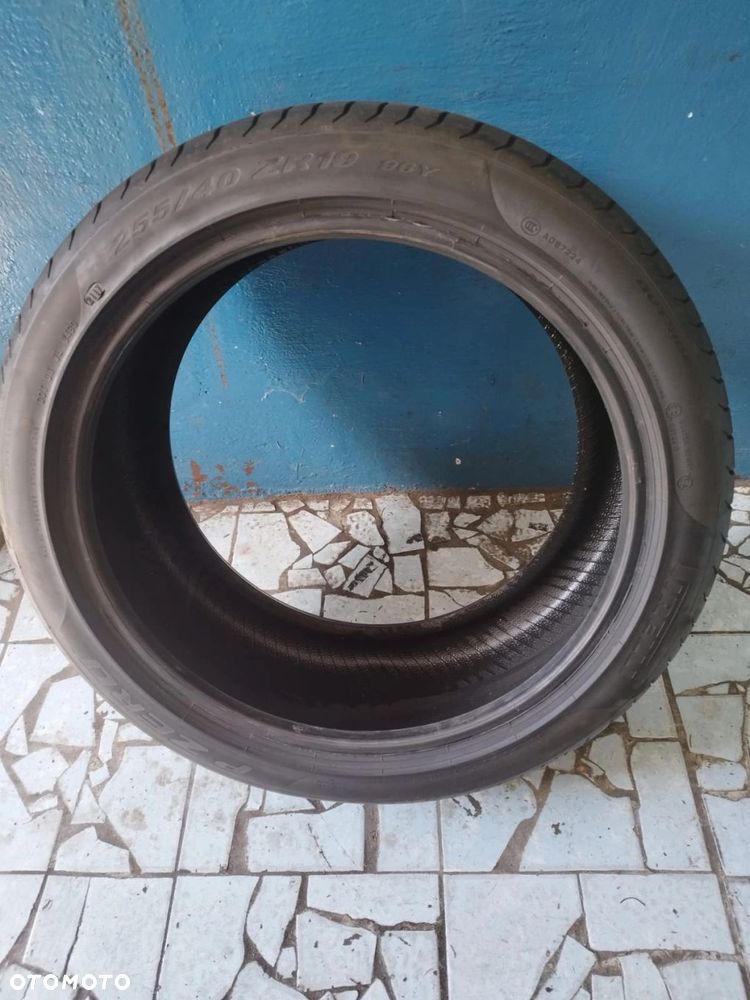 OPONA LATO PIRELLI P ZERO 225/40 R19 96Y