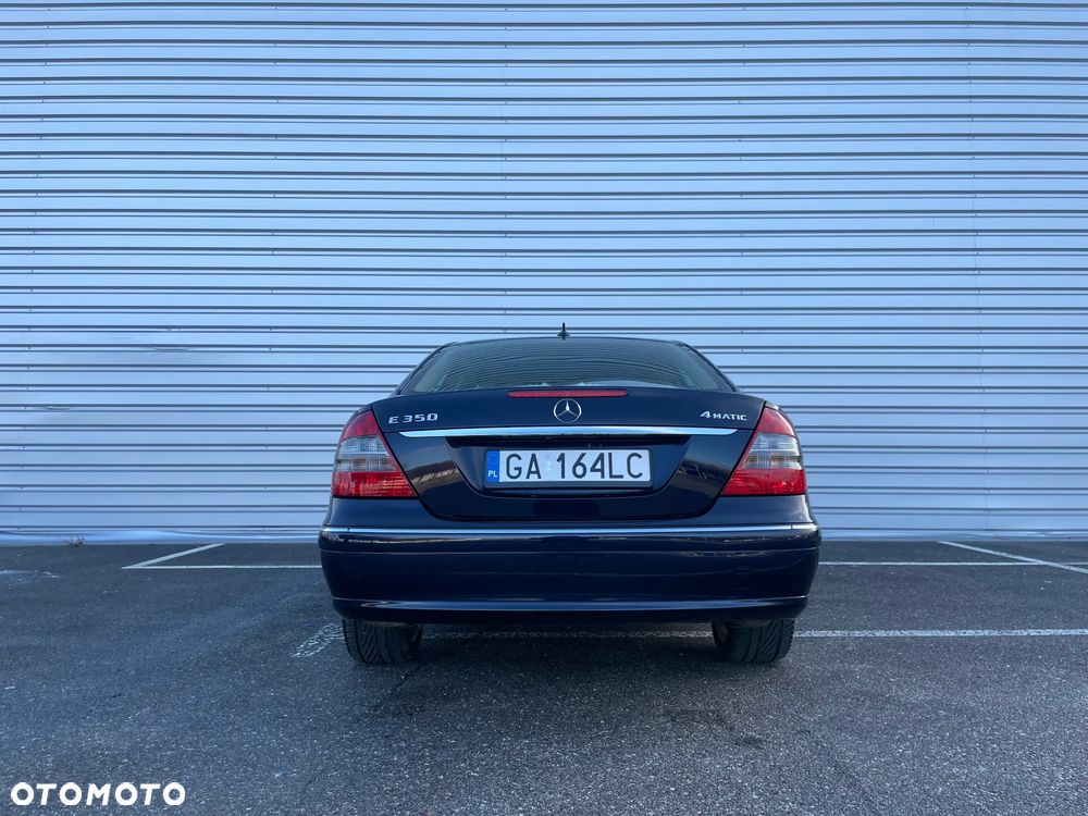 Mercedes-Benz Klasa E 350 4-Matic - 28