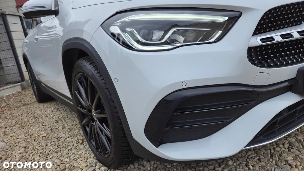 Mercedes-Benz GLA 200 7G-DCT AMG Line - 35