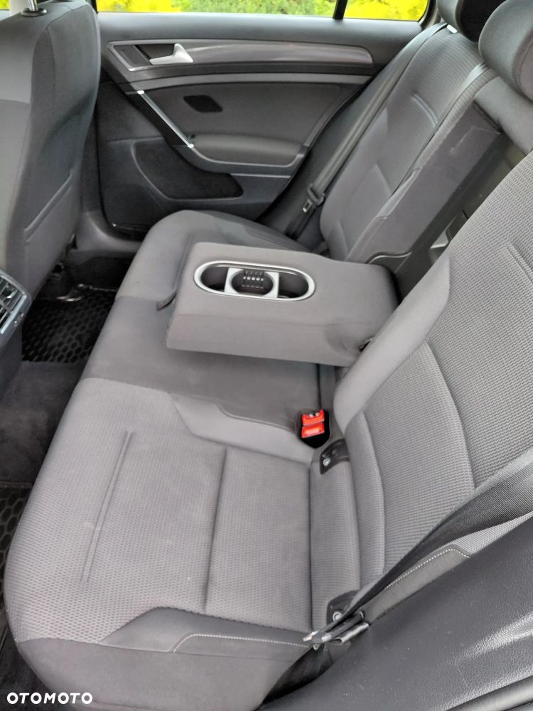 Volkswagen Golf 1.6 TDI BMT Comfortline - 18