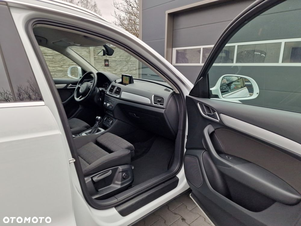 Audi Q3 2.0 TDI S tronic design - 22