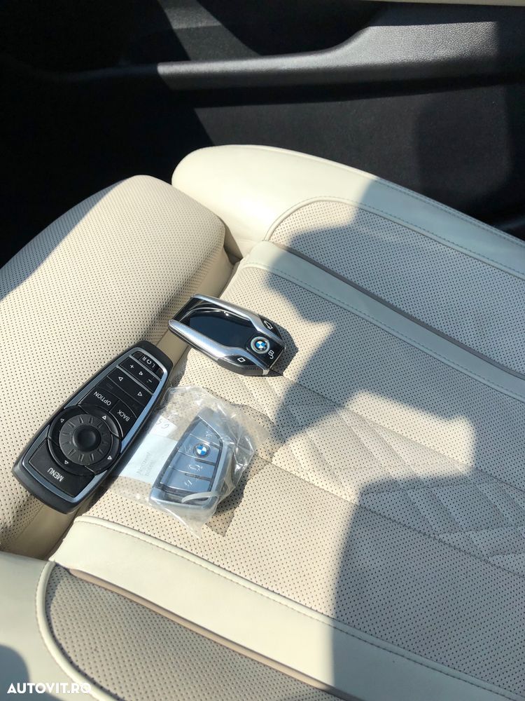 BMW Seria 5 530d xDrive AT - 12