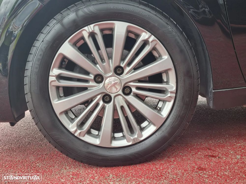 Peugeot 208 1.2 PureTech Style - 9