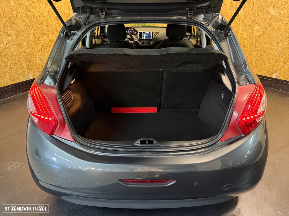 Peugeot 208 82 PureTech Style - 20