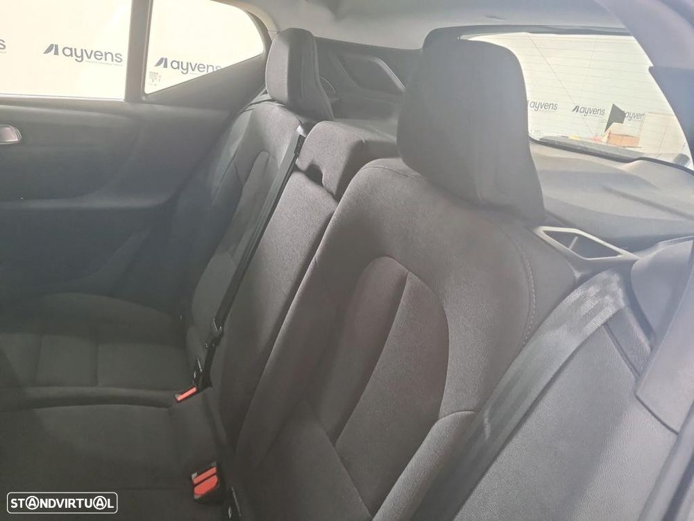 Volvo XC 40 2.0 B3 Essential - 10