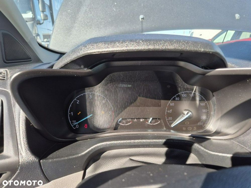 Ford Tourneo Connect Grand - 11