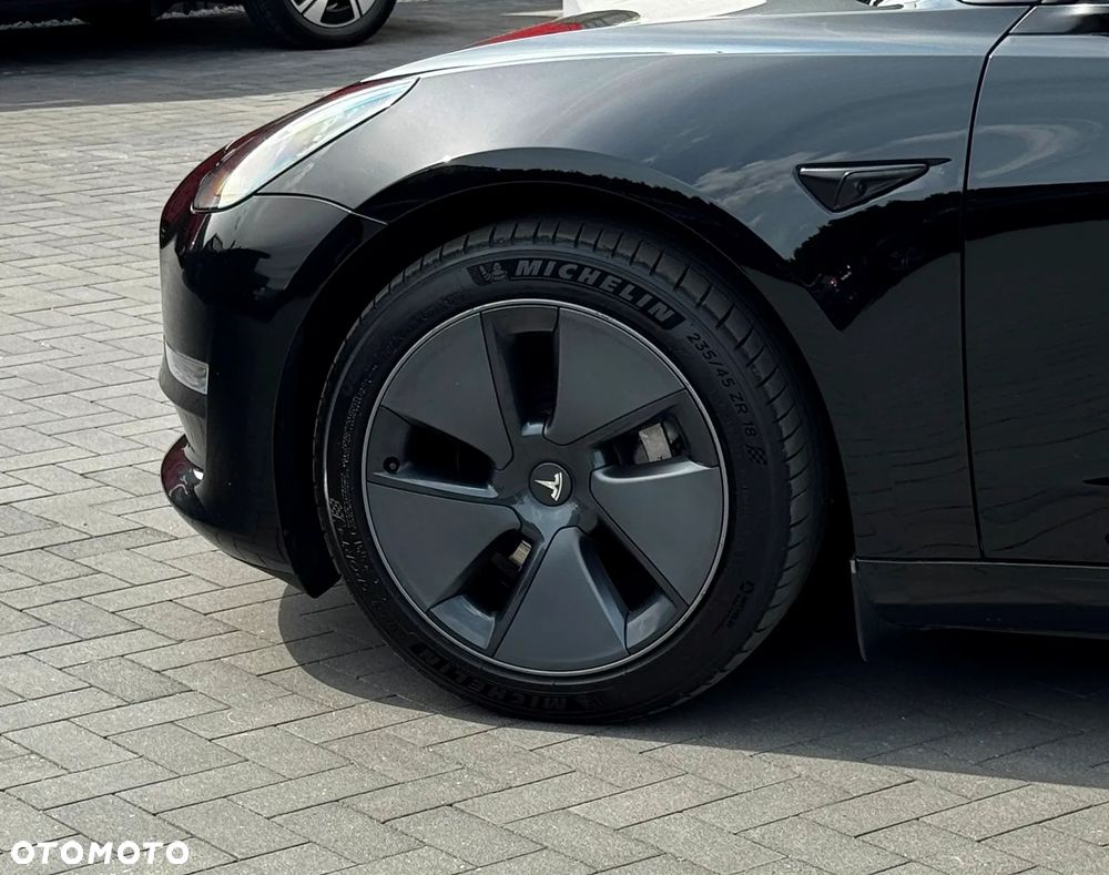 Tesla Model 3 Langstreckenbatterie Allradantrieb Dual Motor - 20