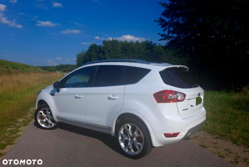 Ford Kuga 2.0 TDCi 4x4 Titanium - 4