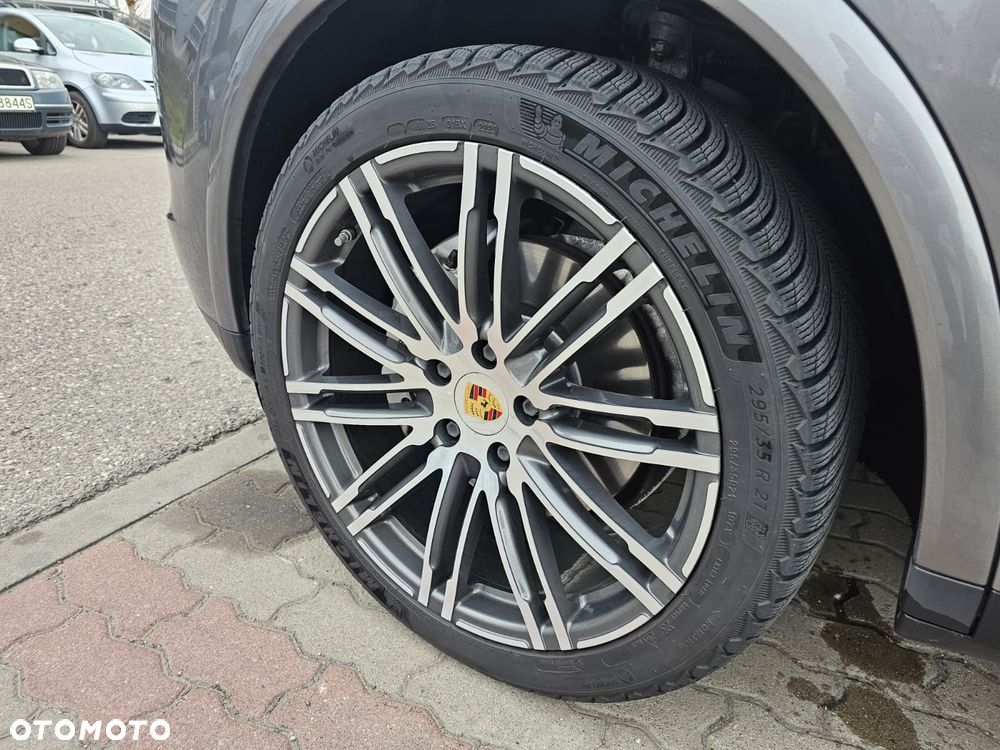 Porsche Cayenne S - 15