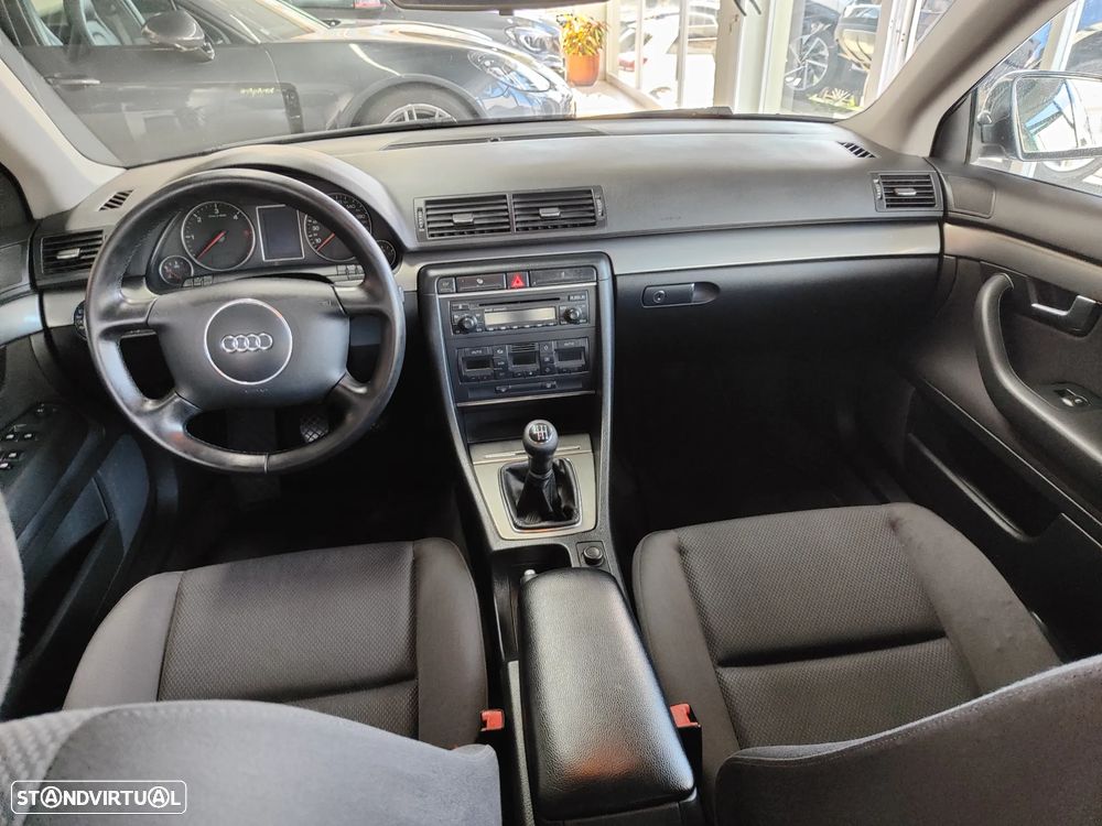 Audi A4 Avant 1.9 TDI m6 Exclusive - 23