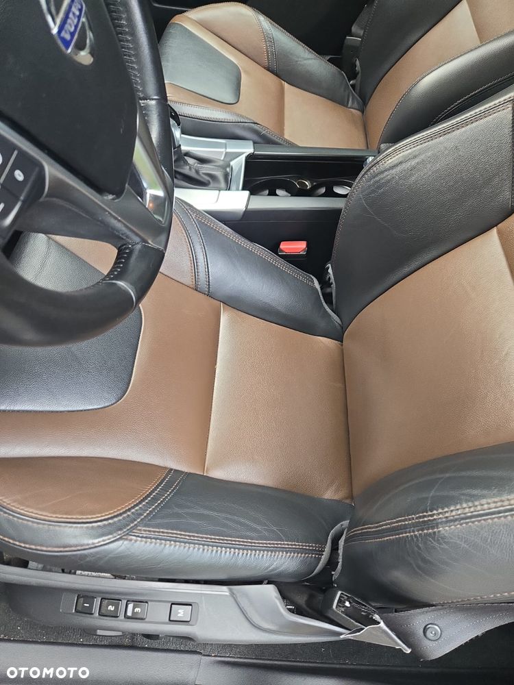 Volvo XC 60 T5 AWD Geartronic Momentum - 9