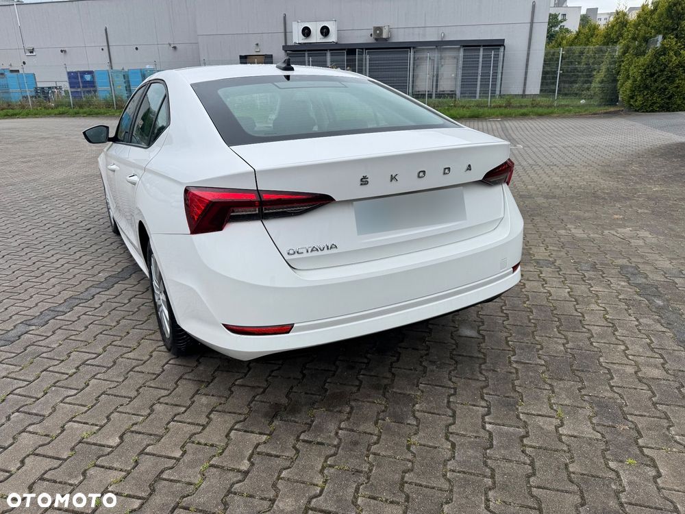 Skoda Octavia 2.0 TDI Active - 6