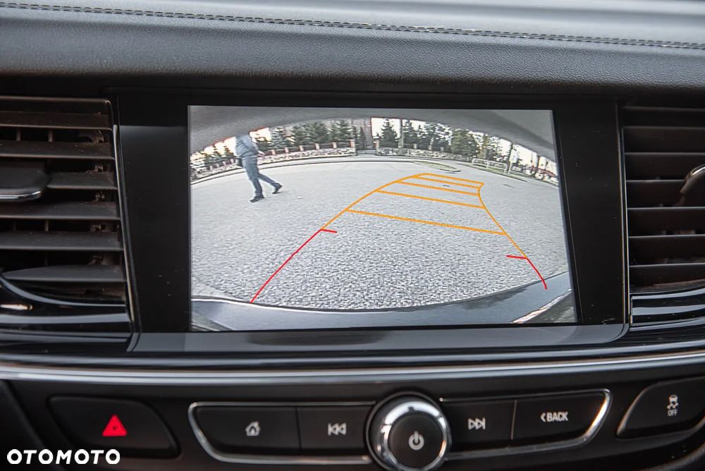 Opel Insignia 2.0 T 4x4 Exclusive S&S - 21