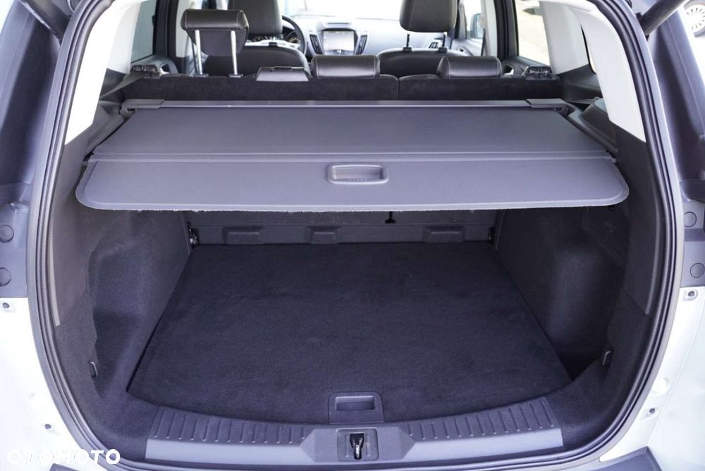 Ford Kuga 2.0 TDCi 2x4 Titanium - 8