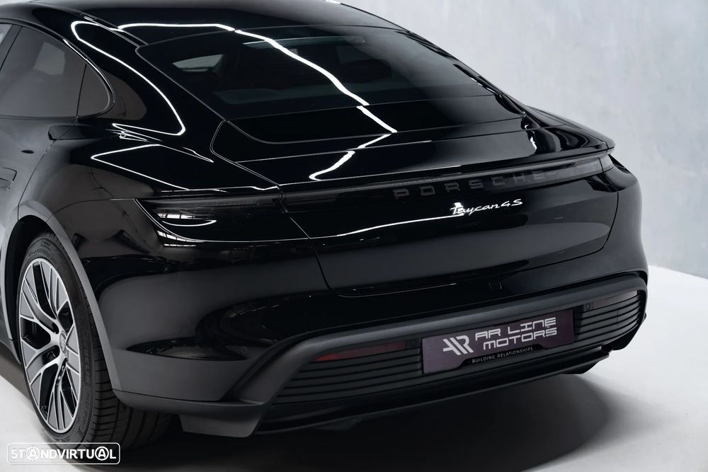 Porsche Taycan 4S Bateria Performance Plus - 12