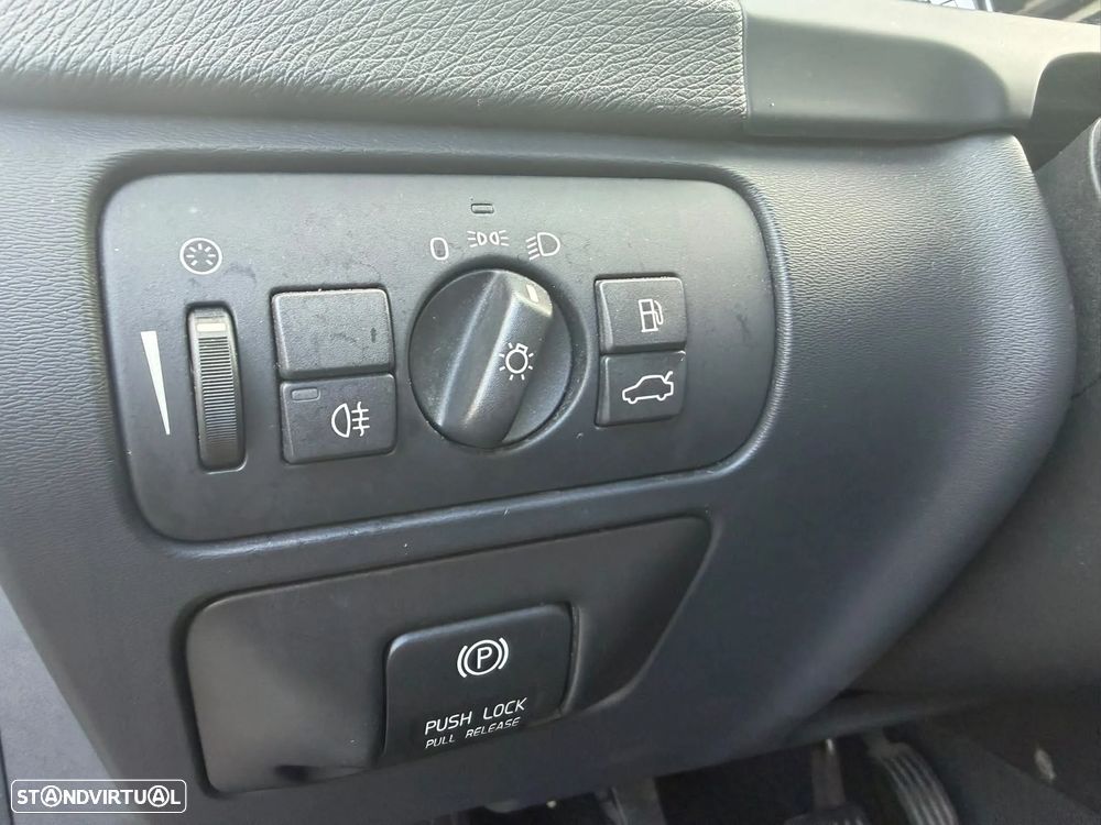 Volvo V60 DRIVe Momentum - 13