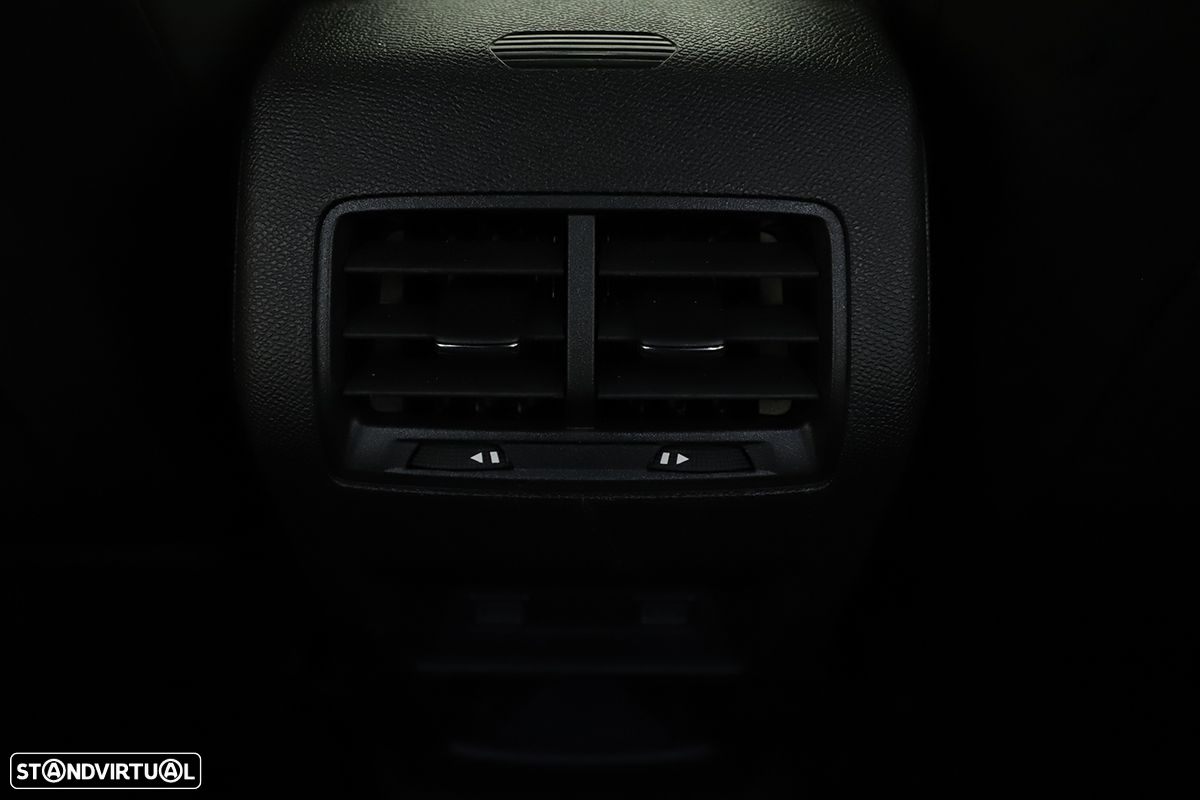 Peugeot 308 SW 1.2 PureTech GT EAT8 - 22