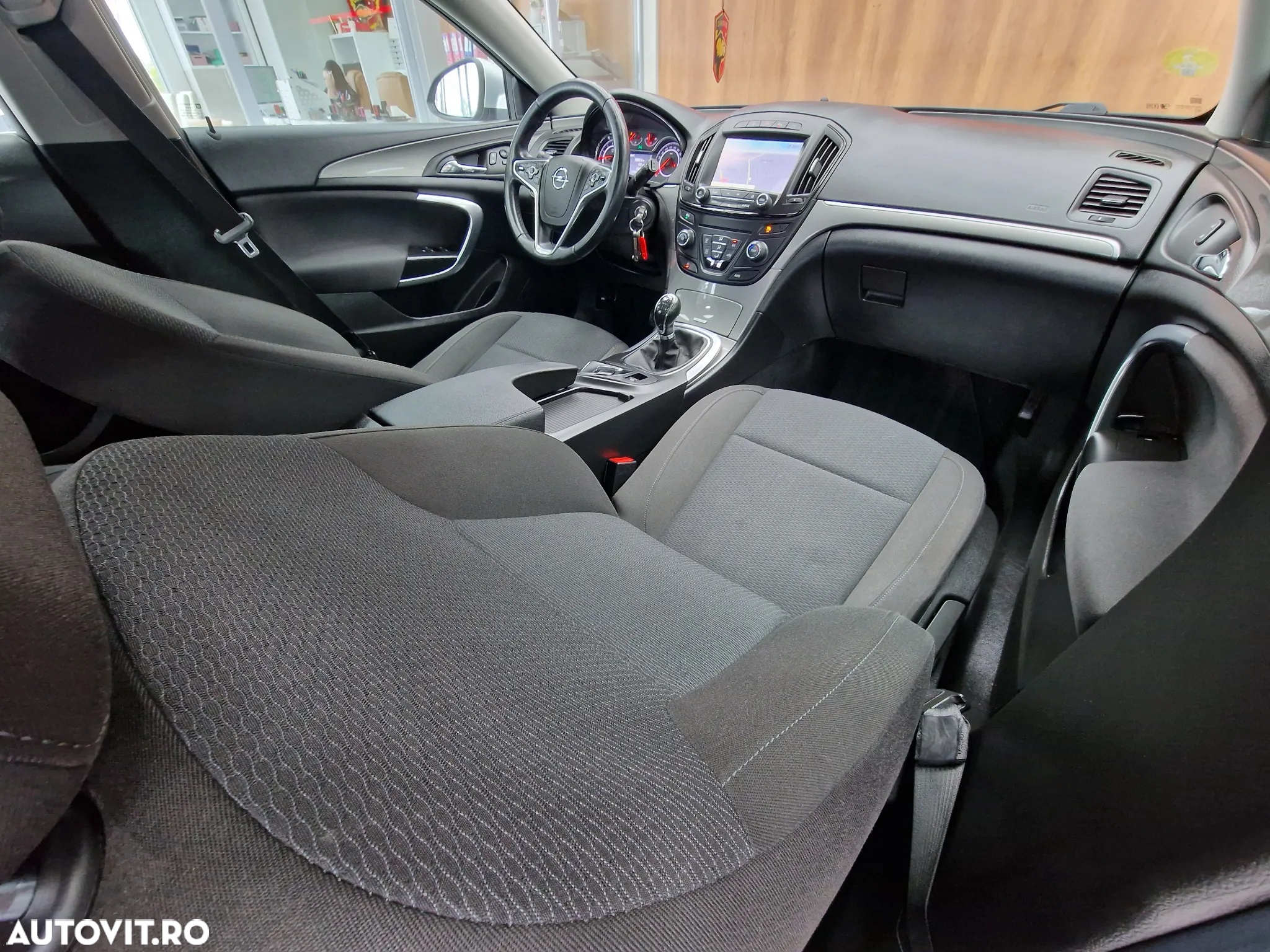 Opel Insignia - 16