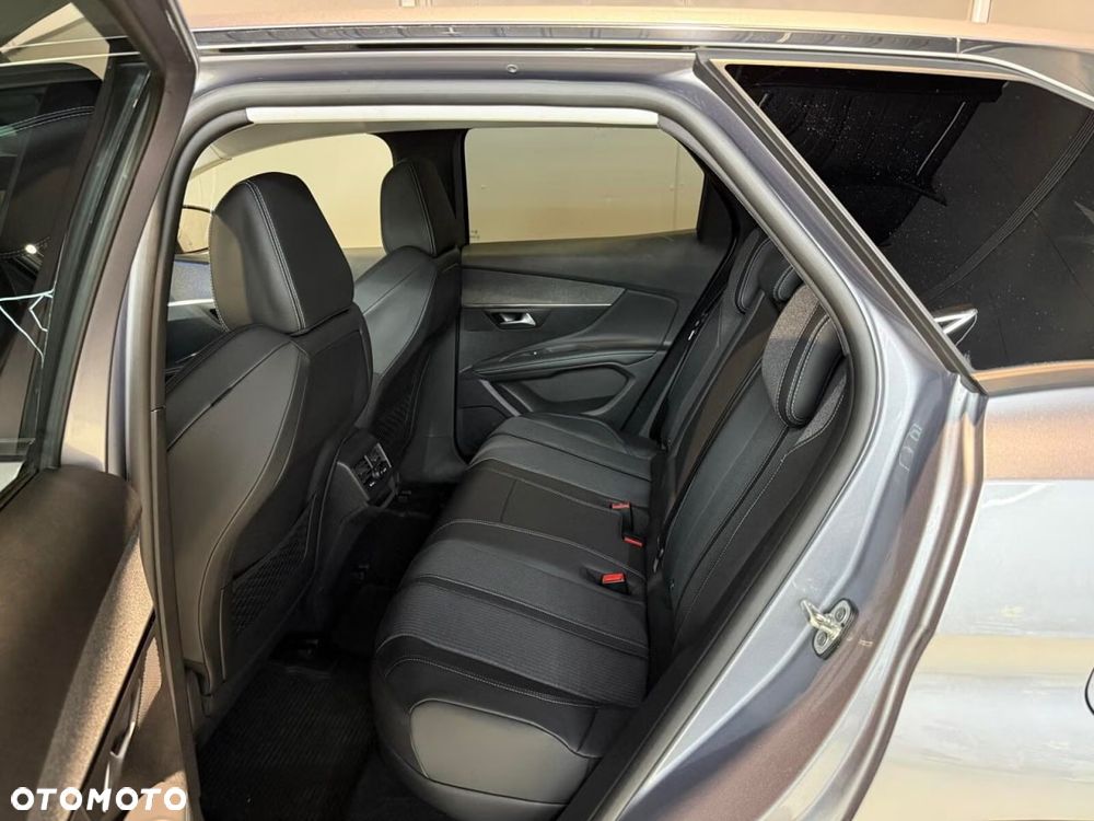 Peugeot 3008 1.6 PureTech Hybrid4 PHEV Allure Pack S&S EAT8 - 11