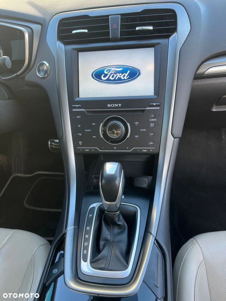 Ford Fusion - 14