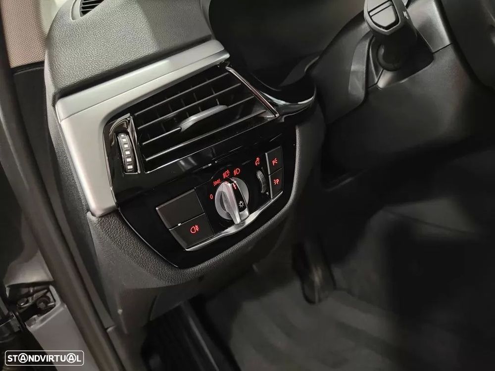 BMW 520 e Line Luxury - 51