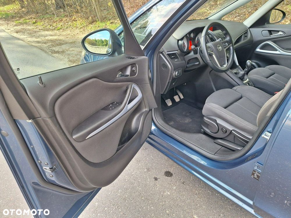Opel Zafira - 10