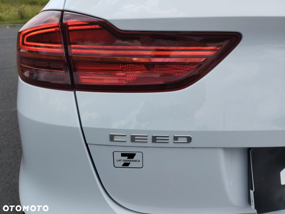 Kia Ceed 1.5 T-GDI M - 28