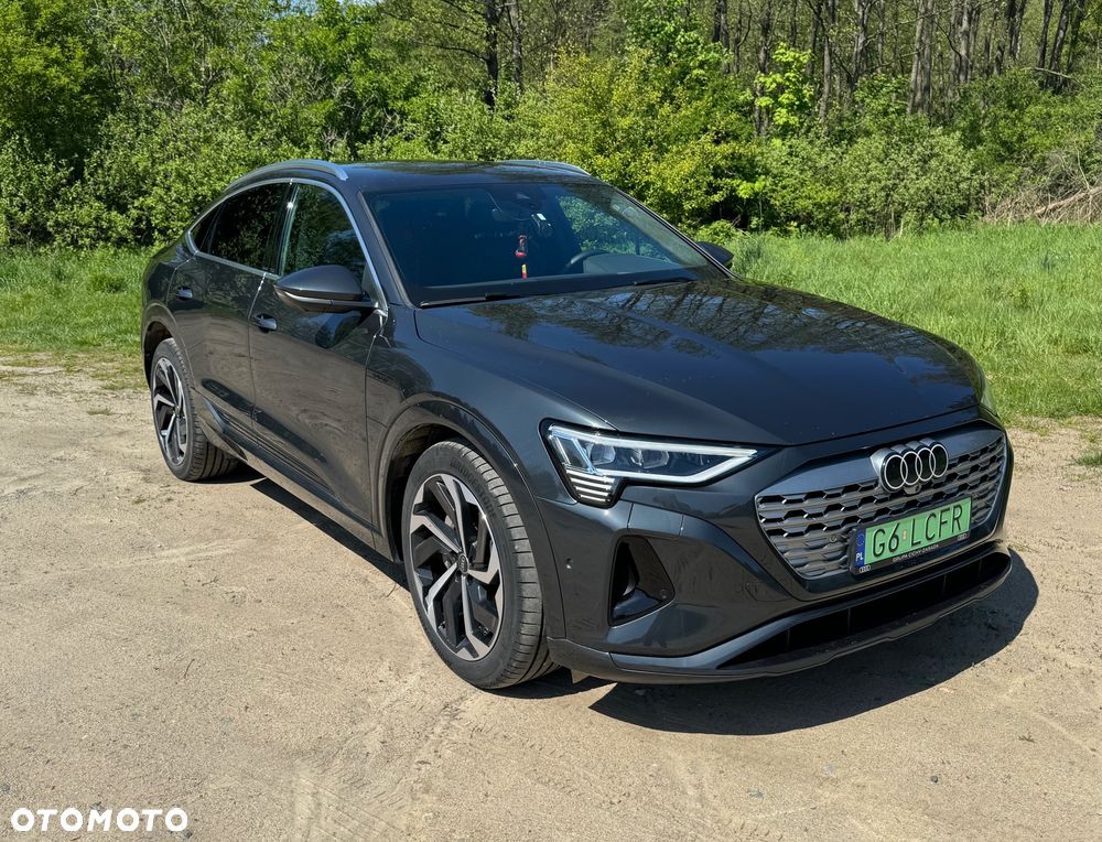 Audi Q8 Sportback e-tron - 4