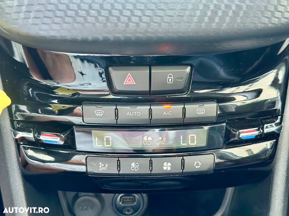 Peugeot 2008 - 22