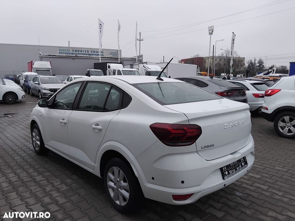 Dacia Logan TCe 90 MT6 Journey - 10