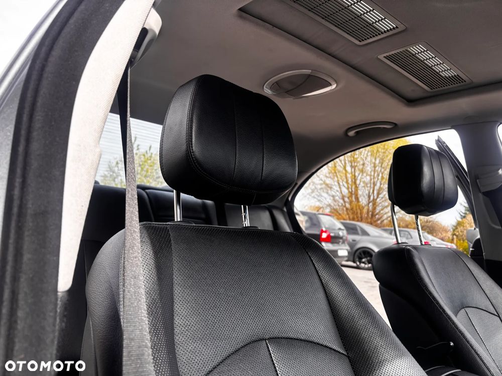 Mercedes-Benz Klasa E 320 CDI 7G-TRONIC Avantgarde BusinessEDITION - 14