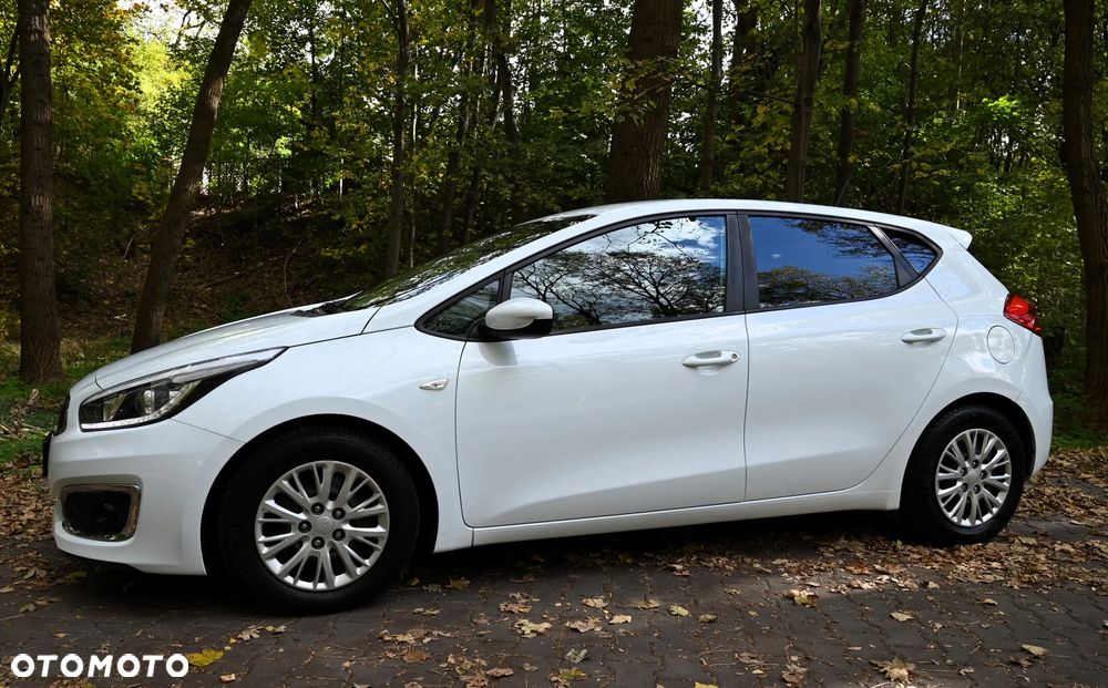 Kia Ceed - 16