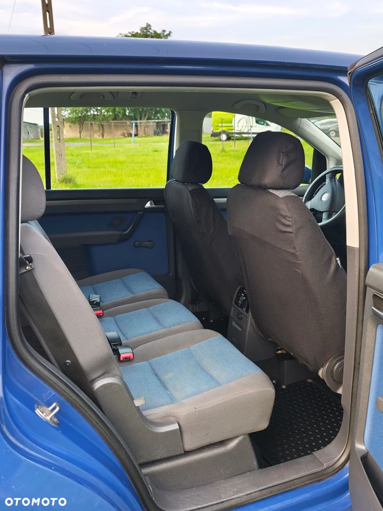 Volkswagen Touran 1.9 TDI Conceptline - 9