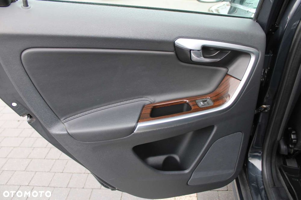 Volvo XC 60 - 22
