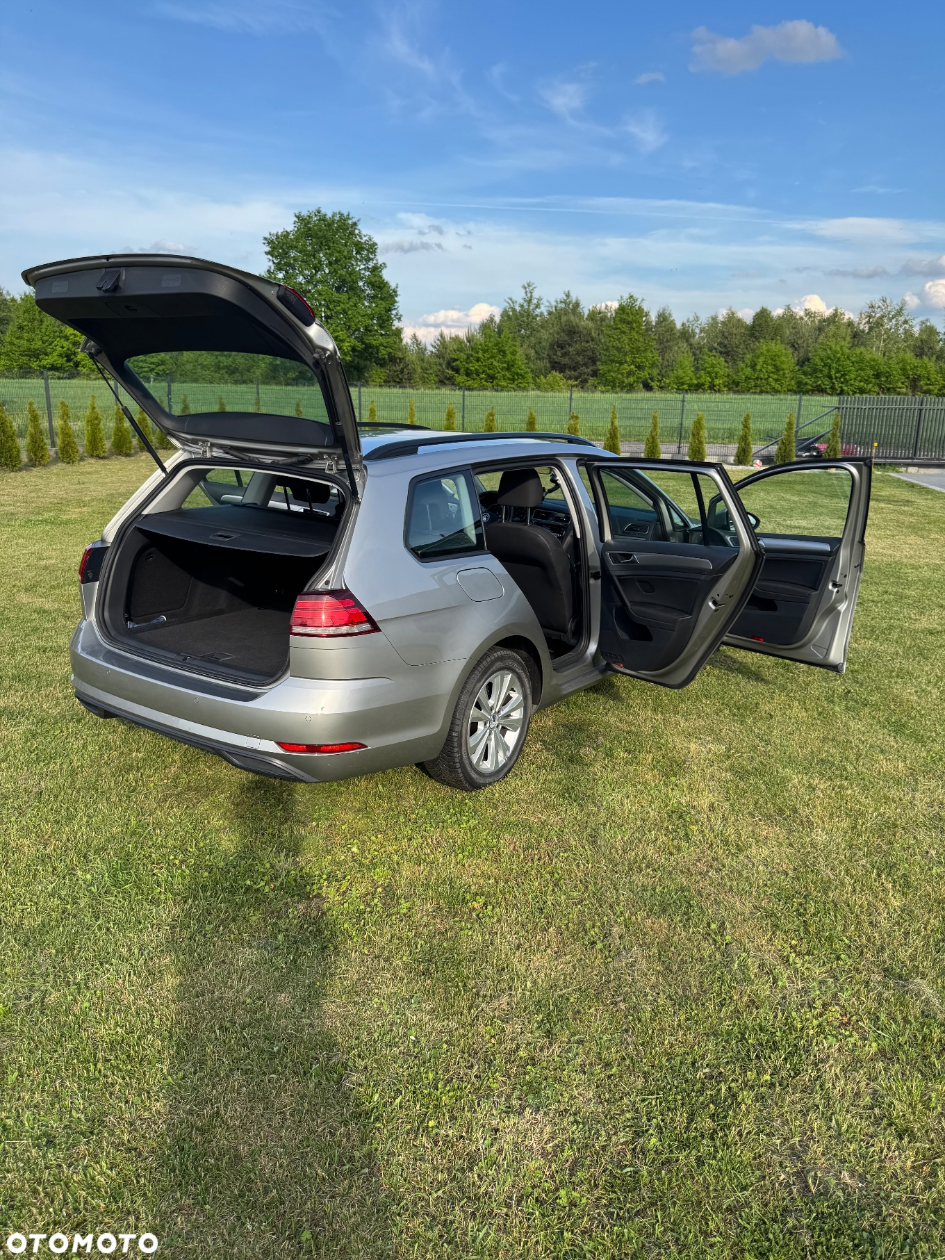 Volkswagen Golf VII 1.6 TDI BMT Comfortline - 27