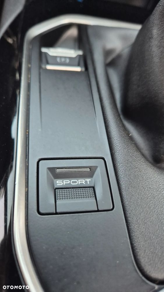 Peugeot 3008 PureTech 130 Stop & Start GPF Crossway - 15