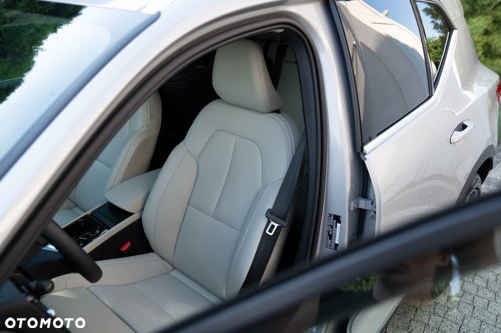 Volvo XC 40 B5 AWD Ultimate Bright - 25