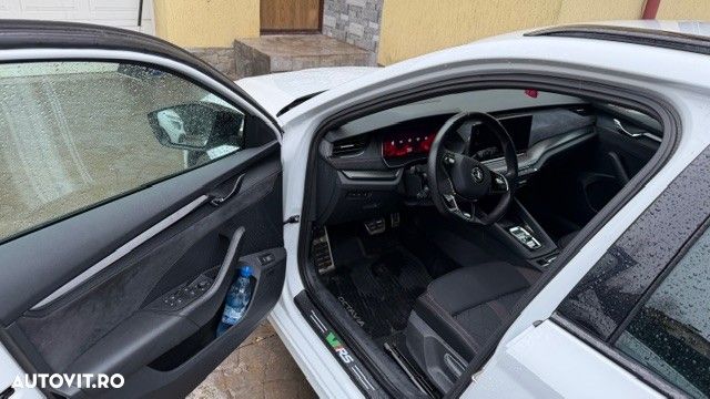 Skoda Octavia 2.0 245 TSI DSG RS - 7