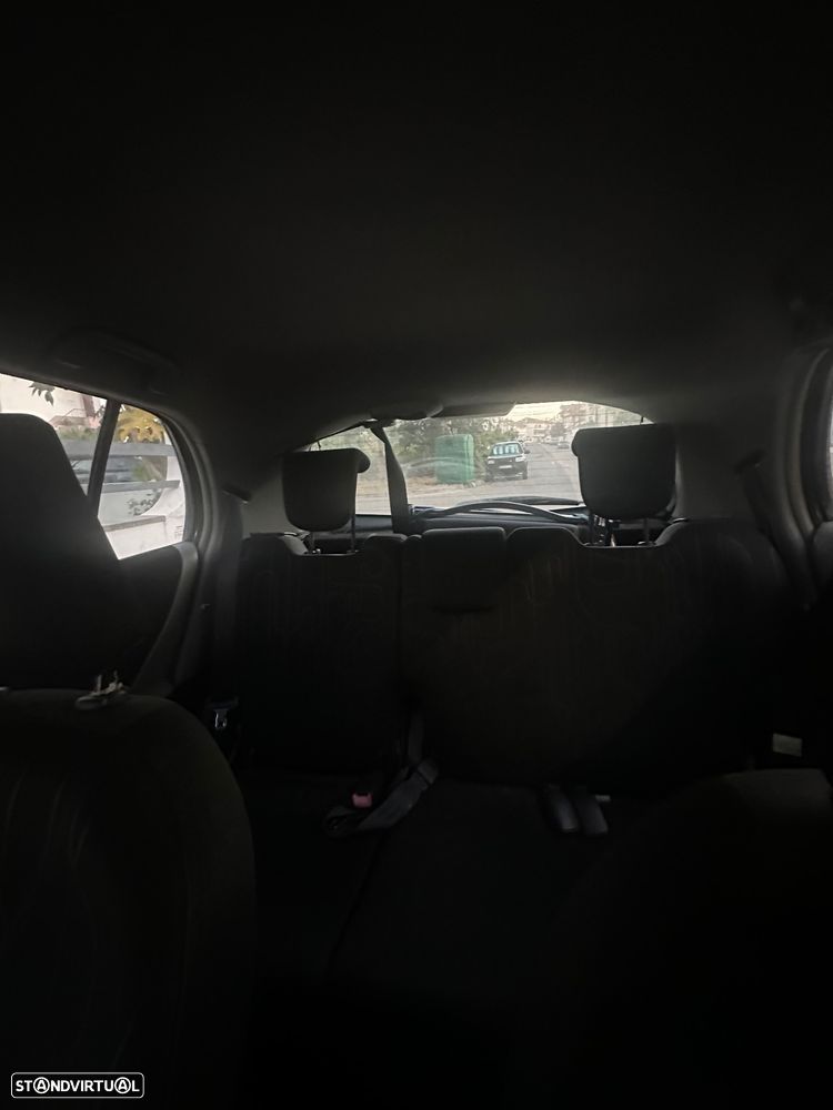 Toyota Yaris 1.0 VVT-i AC Manual - 9