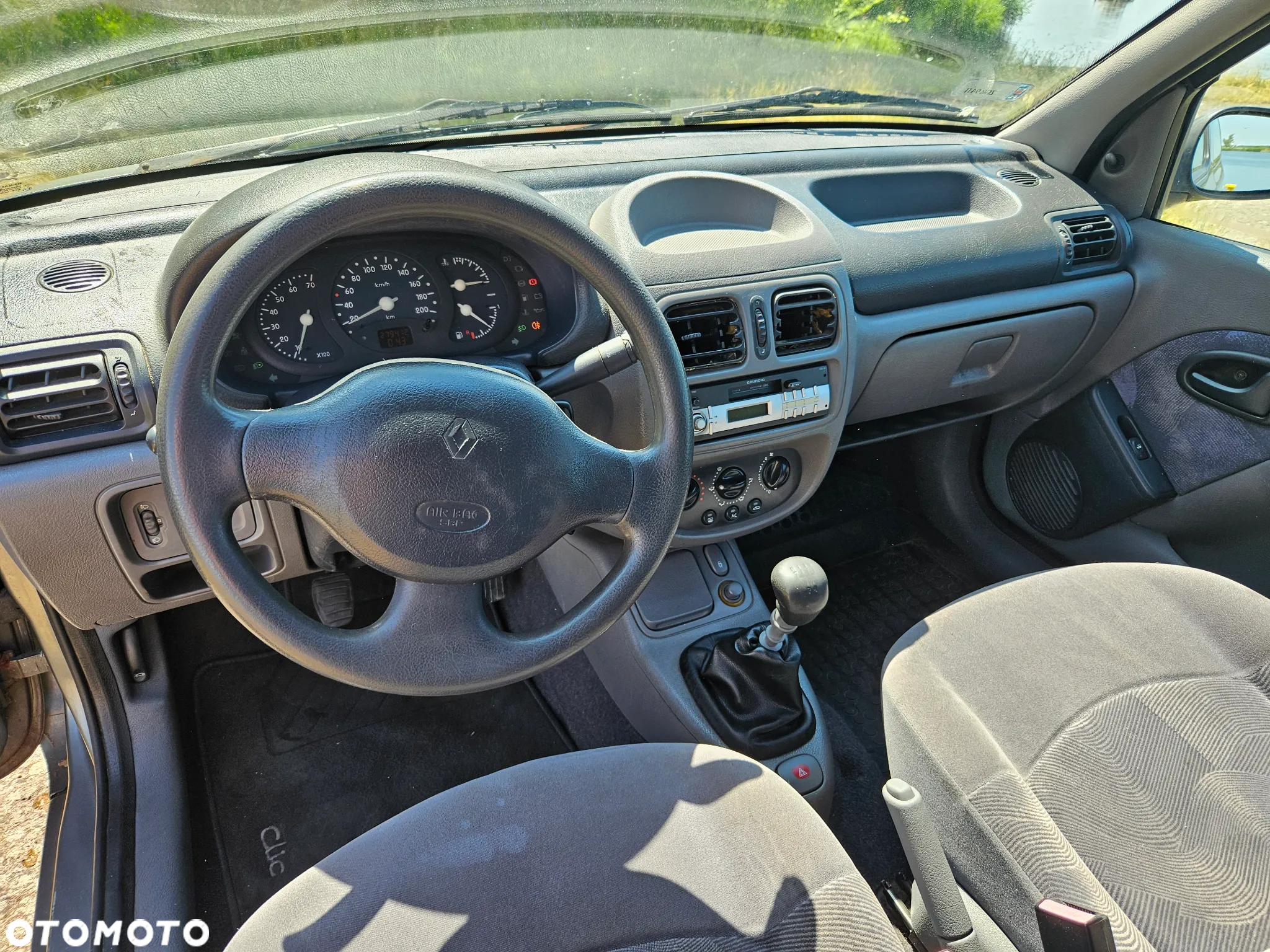 Renault Clio 1.9 D RT - 8