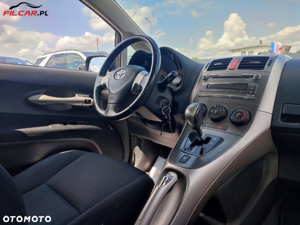 Toyota Auris - 11