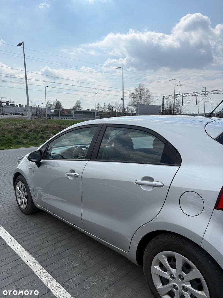 Kia Rio 1.2 M - 7