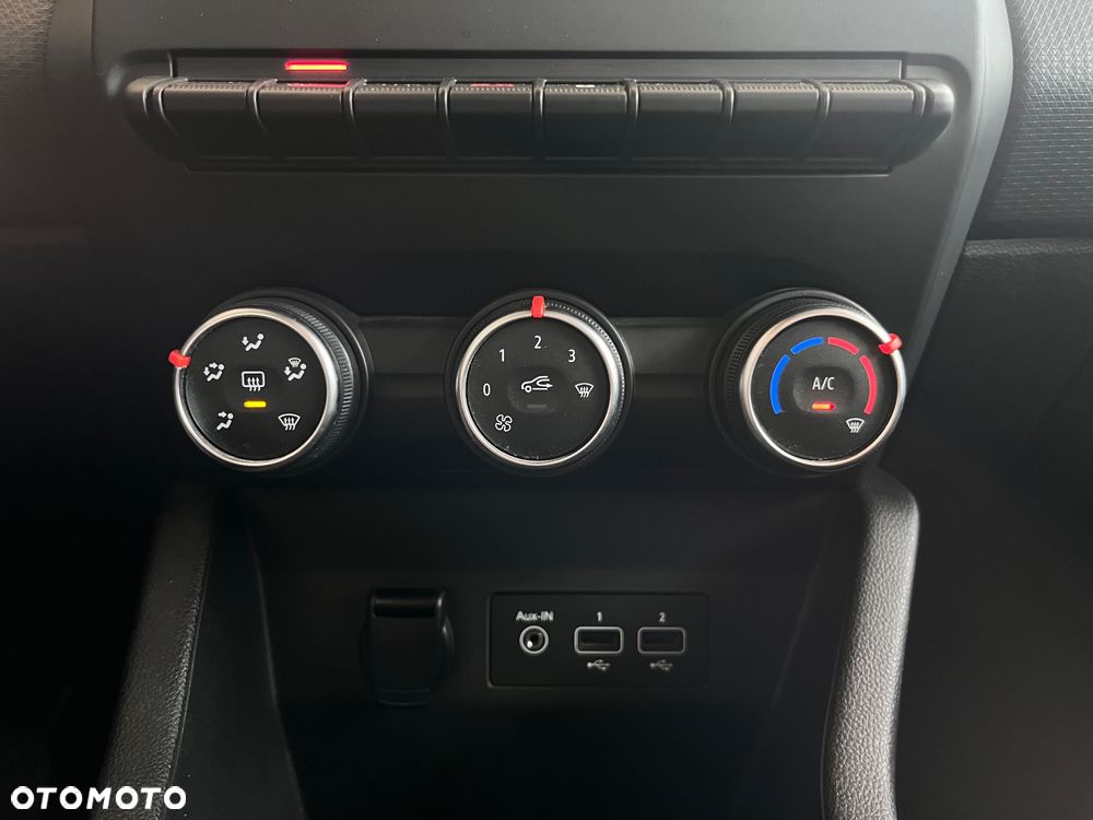 Renault Clio - 25